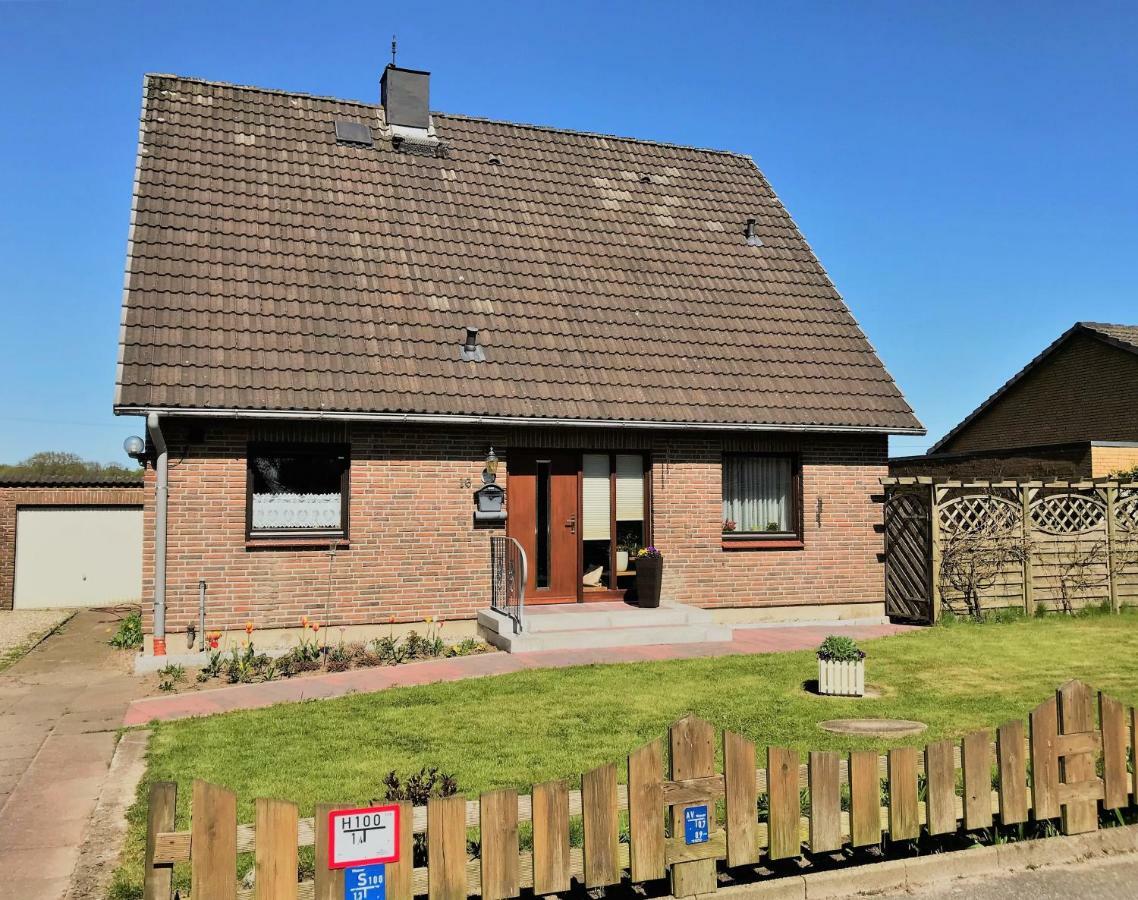 Schoenes Kellerzimmer Mit Bad Apartment Mittelangeln Exterior photo